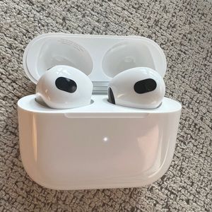 🎶SOLD ELSEWHERE🎶 AirPod 3rd Gen